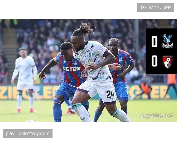 现场通讯:大雨中的塞尔赫斯特公园,水晶宫球迷高歌鼓舞保级球队 现场通讯:大雨中的塞尔赫斯特公园,水晶宫球迷高歌鼓舞保级球队